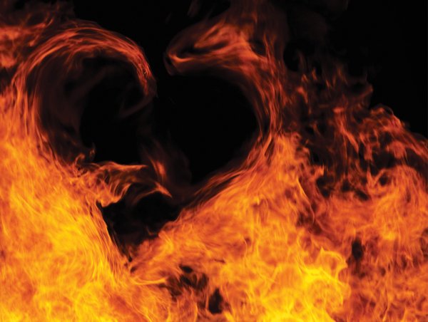 Черное сердце в огне