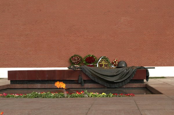 Вечный огонь на красной площади