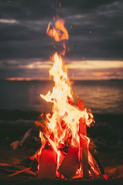 Пламя костра