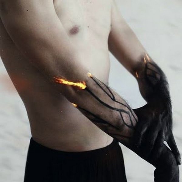 Черные руки с когтями Эстетика