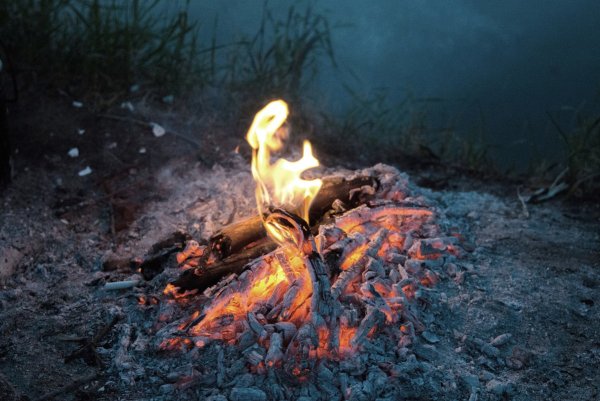 Затухший костер