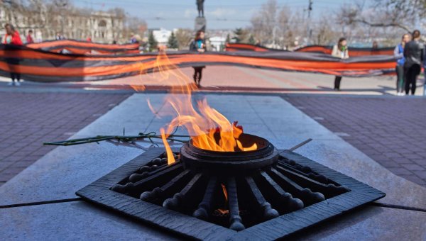 Мемориал вечный огонь Севастополь на Нахимова