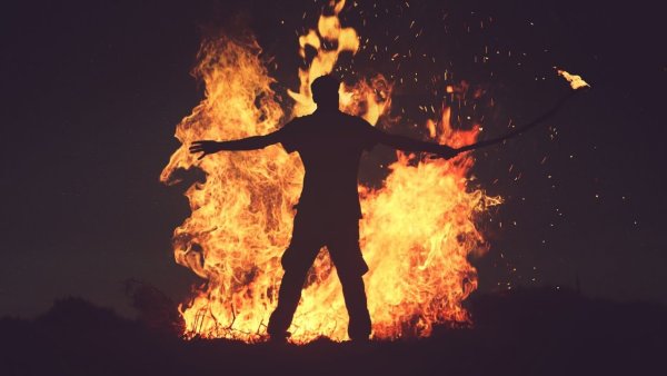 Человек огонь