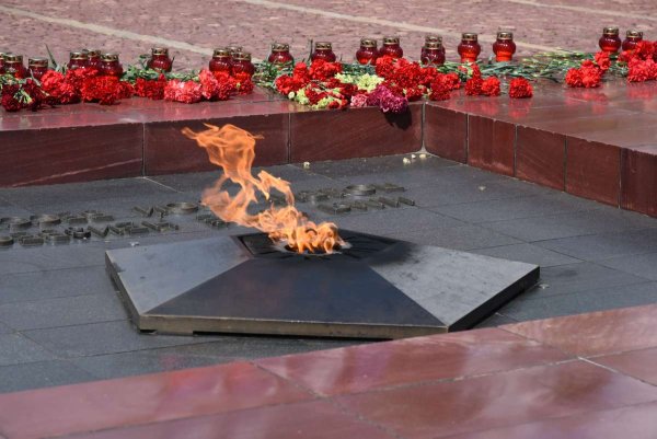 Мемориальный комплекс вечный огонь Петрозаводск
