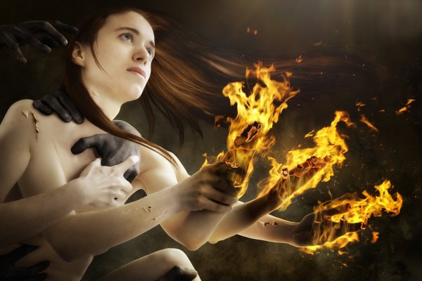 Девушка из огня