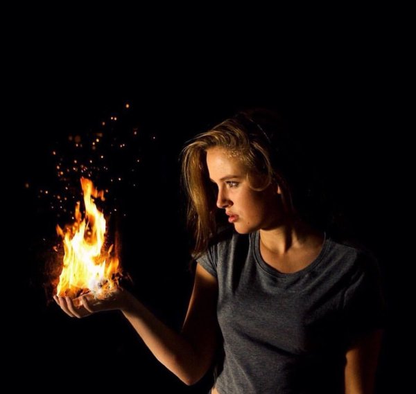 Огонь в руке