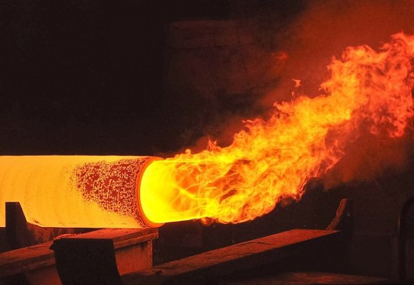 Трубы горят