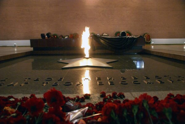 Вечный огонь мемориал Александровский сад