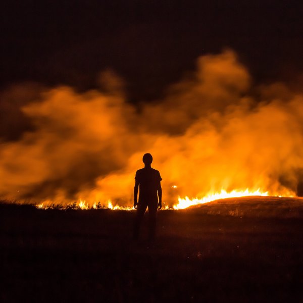 Горящее поле