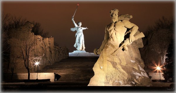 Волгоград Родина мать Мамаев Курган Сталинградская