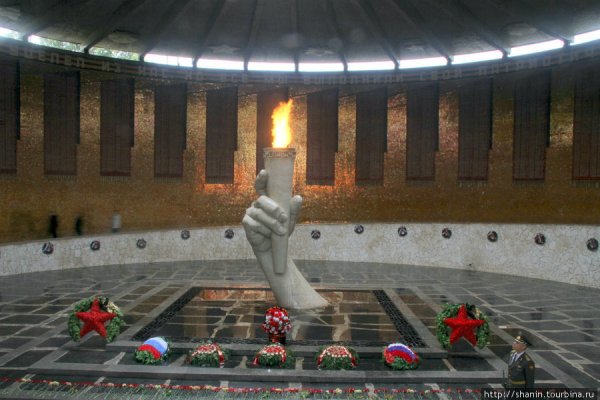 Вечный огонь в зале воинской славы