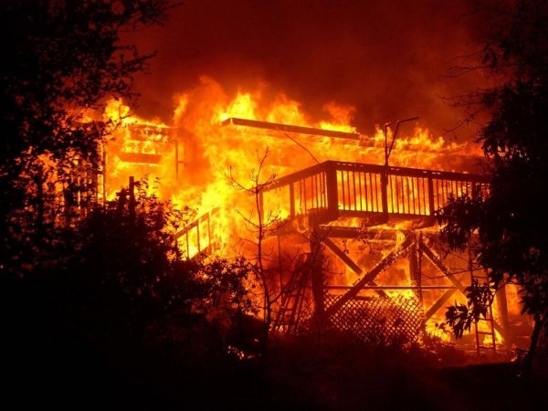 Пожар в коттедже