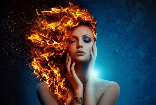 Девушка с огненными волосами