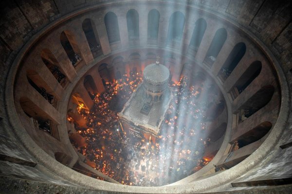 Благодатный огонь 2022 в Новочеркасске