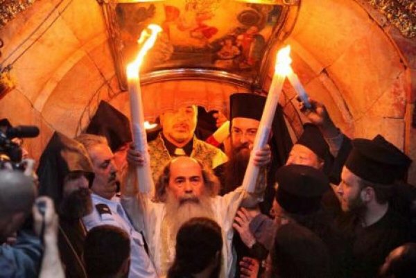Схождение Благодатного огня в Иерусалиме 2020