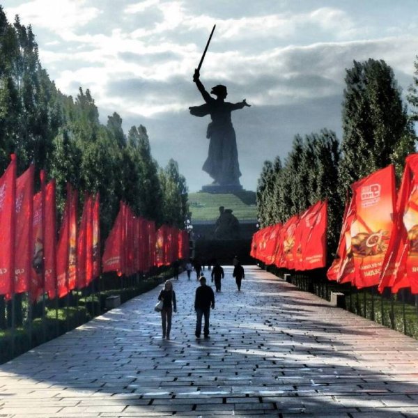 Вечный огонь Волгоград Мамаев Курган