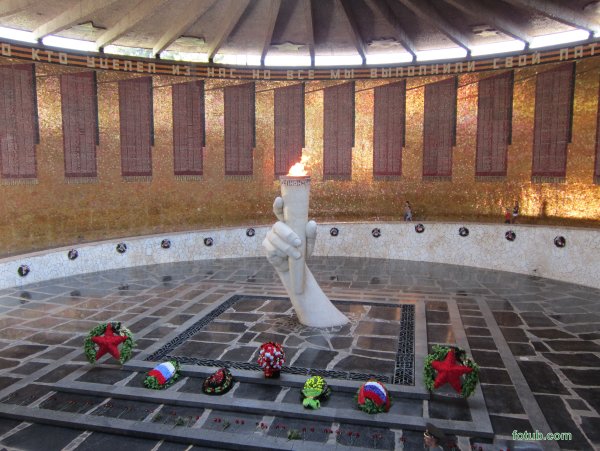 Мамаев Курган вечный огонь