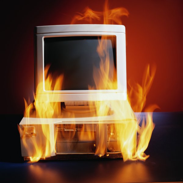 Горит телевизор