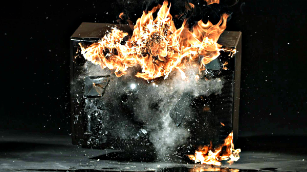 Горящий телевизор