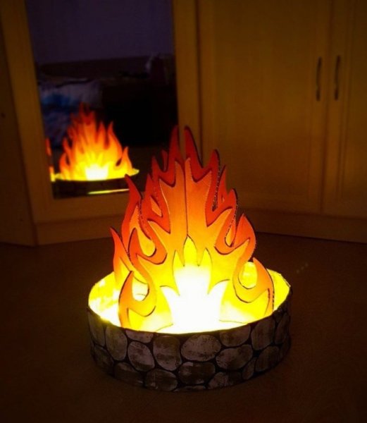 Костер из картона