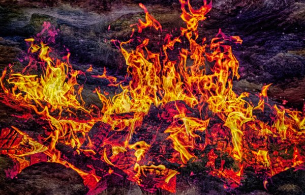 Яркое пламя