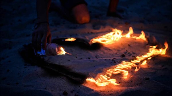 Огонь на песке