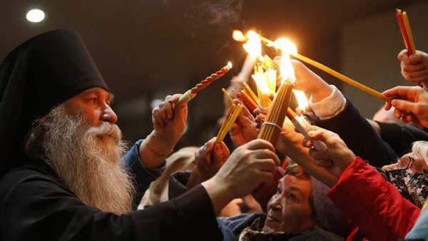 Схождение Благодатного огня в Иерусалиме