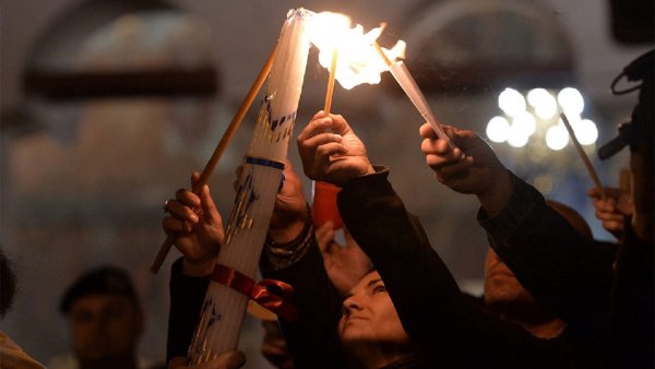 Схождение Благодатного огня 2022