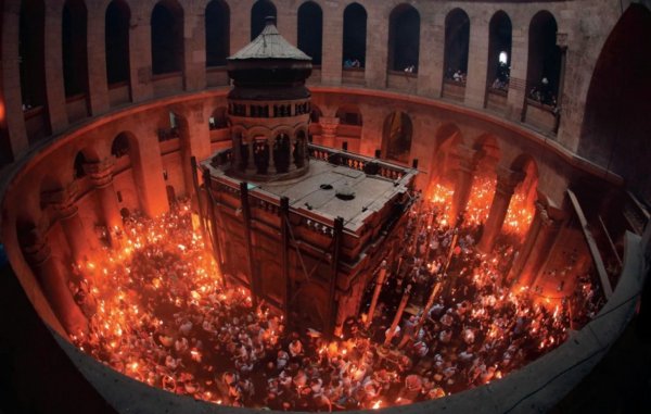 Храм гроба Господня в Иерусалиме Сошествие Благодатного огня