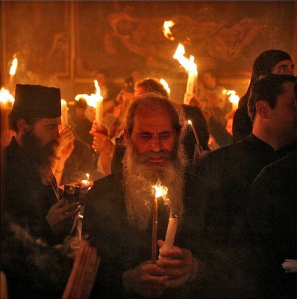 Рождество Благодатный огонь