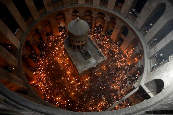 Схождение Благодатного огня в Иерусалиме
