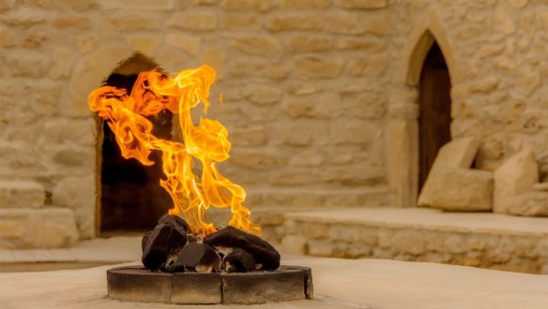 Храм огнепоклонников Баку