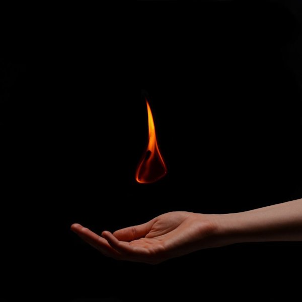 Огонь в руке