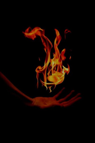 Огонь на ладони