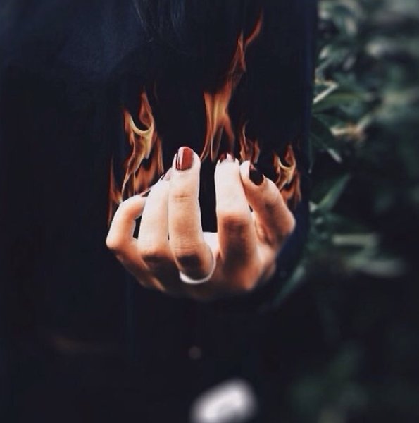 Огонь в руке Эстетика