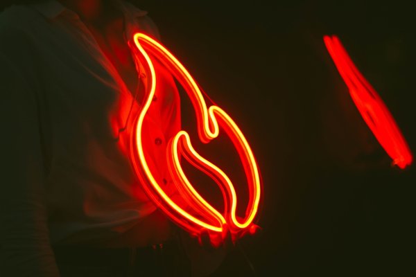 Неоновая табличка