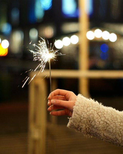 Новогодние бенгальские огни