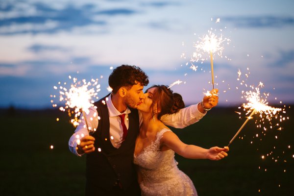 Бенгальские огни на свадьбе
