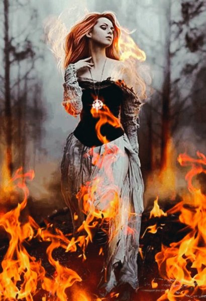 Рыжая ведьма на костре