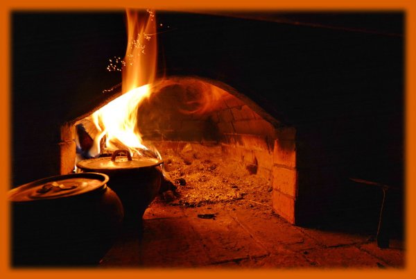 Русская печь топится