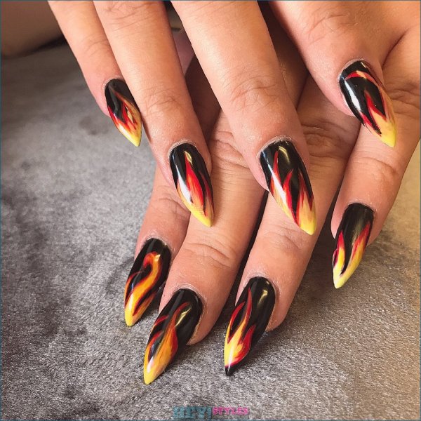 Маникюр абстракция