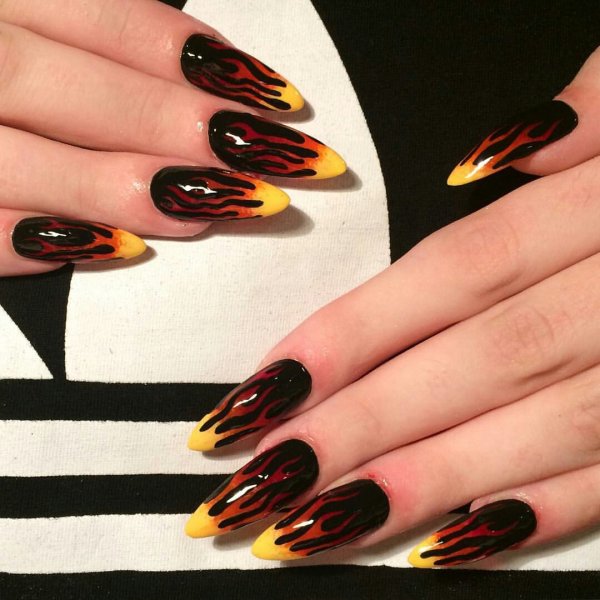Маникюр языки пламени