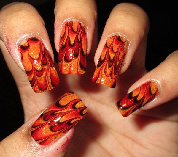 Маникюр пламя
