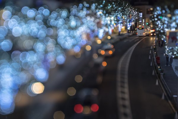 Размытые огни ночного города