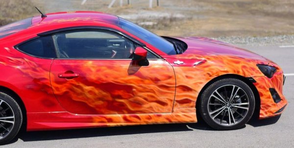 Аэрография пламя на авто