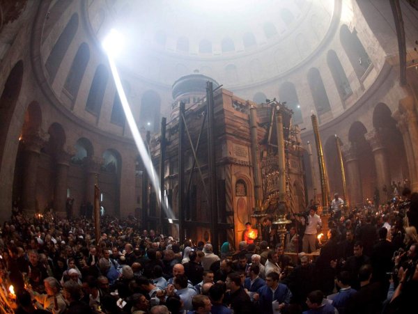 Сошествие Благодатного огня в Иерусалиме