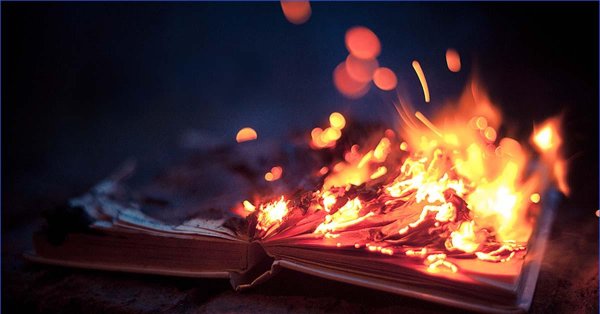 Книга горит