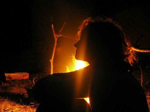 Парень и девушка в огне