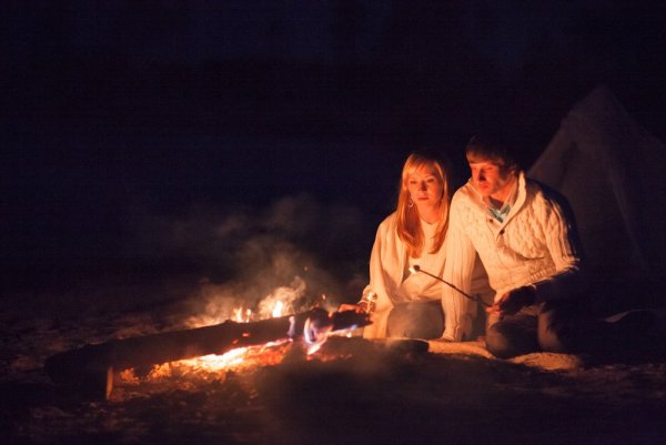 Романтика возле костра