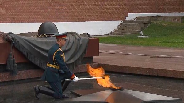 Москва вечный огонь могила неизвестного солдата